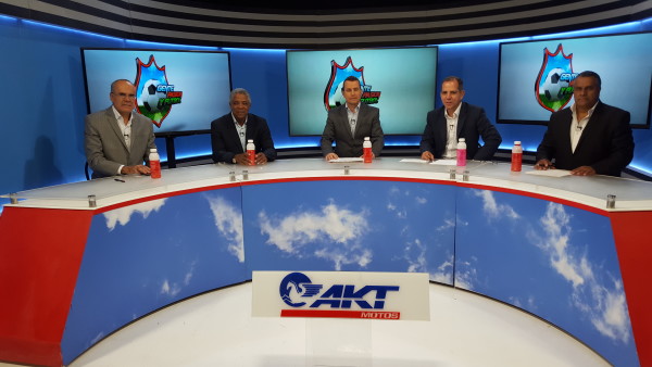 Mauricio González Arteaga al frente de Gente Pasión y Fútbol con técnicos de primera línea como Francisco Maturana y periodistas de gran trayectoria como Luis Arturo Henao.