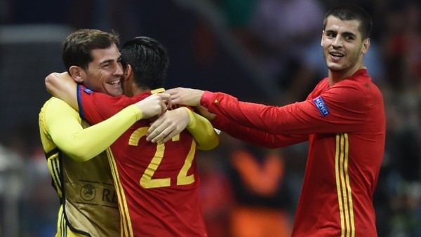 Con un gran trabajo colectivo, en el que destacaron la clase de Iniesta y los goles de Morata y Nolito, España selló con el 3-0 frente a Turquía su presencia en la siguiente ronda. Foto tomada de la página web de la UEFA.