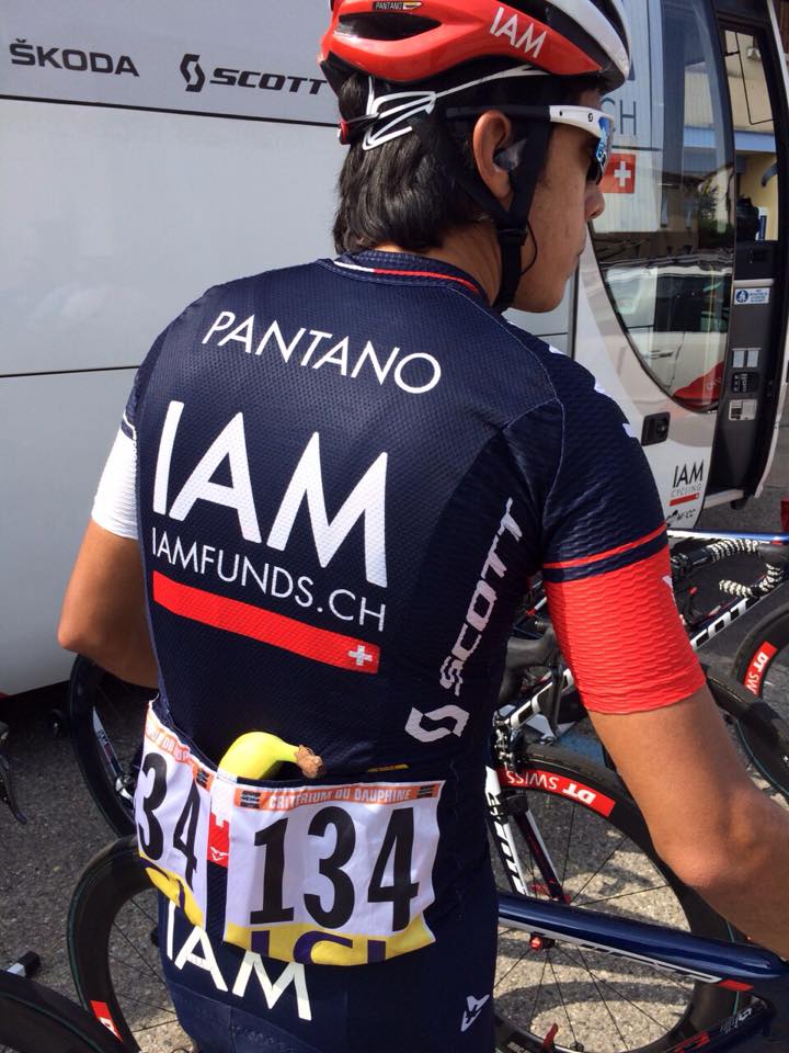 Este sábado Jarlinson Pantano integró por muy buen rato la fuga de la séptima etapa del Dapuhine. Cumple labores de gregario. Foto cortesía Iam Cycling Team.