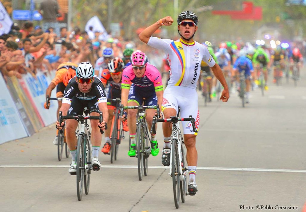Fernando Gaviria, ya recuperado de una fractura de clavícula que sufrió en la Vuelta de la Juventud, derrotó este año a Mark Cavendish en el Tour de San Luis. Ilustre corredor que va para Europa. Foto cortesía Pablo Cersosimo.