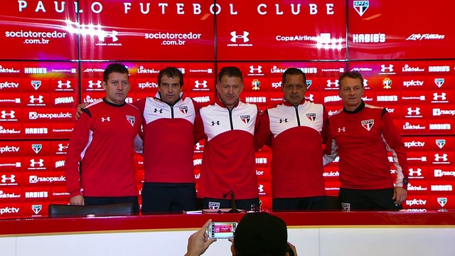 Jorge Rios, Milton Cruz, Juan Carlos Osorio, Luis Pompillo e Ze Mário Campeiz posam para foto (Foto: Marcelo Prado) Globoesporte