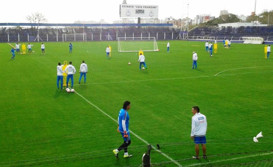 MONTEVIDEO. Colombia entrenó en el Franzini. Foto: @  /Diario Ovación