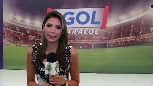 Ana Marpia Navarrete, caleña, del Gol caracol esta noche con Colombia-Argentina. Foto bajada de youtube.com