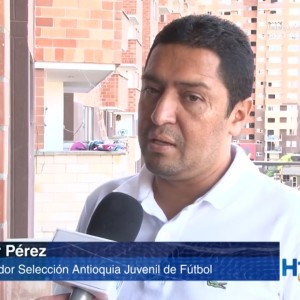 Óscar Pérez Carrillo, técnico de la Selección Juvenil de Antioquia. Foto bajada de YouTube.