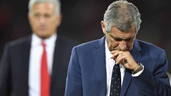 Portugal, vigente campeón de Europa, cayó en Suiza en el primer partido de esta fase de clasificación para la Copa Mundial de la FIFA 2018. El rostro de Fernando Manuel Costa Santos, técnico de Portufal,  ingeniero electrónico, lo dice todo. No jugó Cristiano Ronaldo. Foto AFP / Getty Images, tomada de la página web de a UEFA.