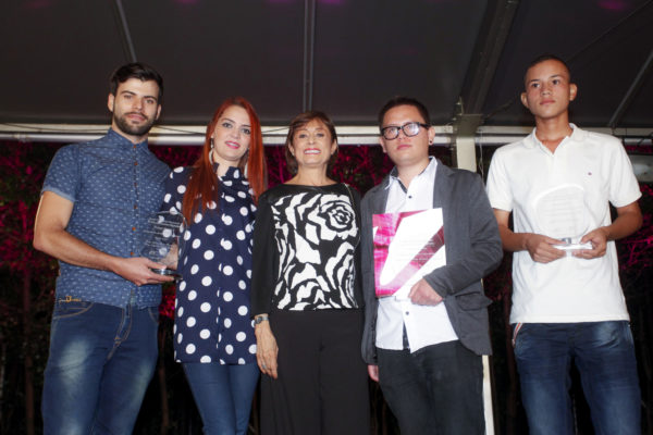 Para incentivar a jóvenes realizadores, Lillyana creó el premio Micro Historias Digitales. Foto cortesía.
