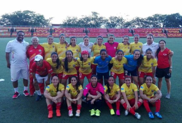 VILLAVICENCIO. La Selección Juvenil Femenina de Bogotá alcanzó el tiquete para la final en sede por determinar. Foto cortesía José Vicente Castillo